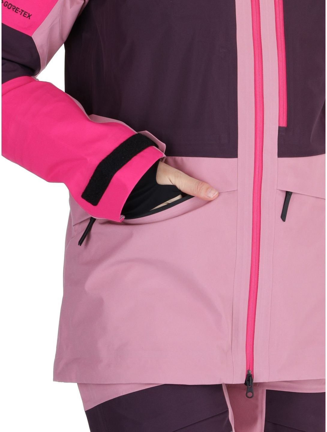 Peak Performance, W Gravity Gore-Tex 3L hardshell ski jacket women Beetroot Purple / Mystic Purple / Bitter Root pink, purple 